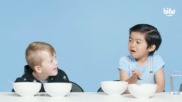 Kids Try Indian Food | Kids Try | HiHo Kids смотреть онлайн