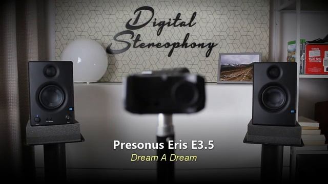 Presonus Eris E3.5 vs M-Audio AV32 || Sound Demo w/ Bass Test смотреть онлайн