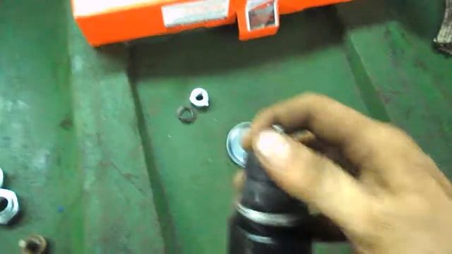 Нива , Шевик = крепление подушек переднего амортизатора смотреть онлайн