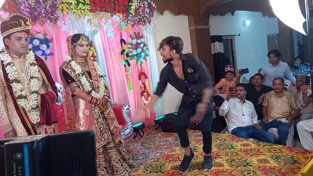 taro ka chamkta gehna ho...jaimala song stage https://youtu.be/9QsZe6ENdPk #dance смотреть онлайн