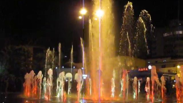Петровский фонтан Ростов-на-Дону 6.10.2012 "Various-Nah Neh Nah" смотреть онлайн