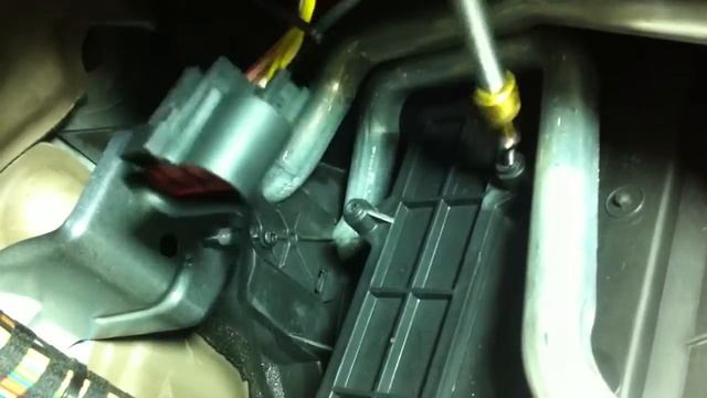 (* FORD FIESTA 5 *)( Замена салонного фильтра )( Cabin Air Filter Replacement смотреть онлайн