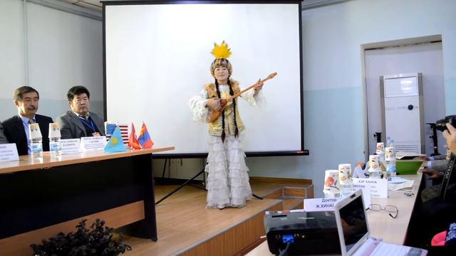 Kazakh song. West Mongolia. Bayan-Ulgy смотреть онлайн