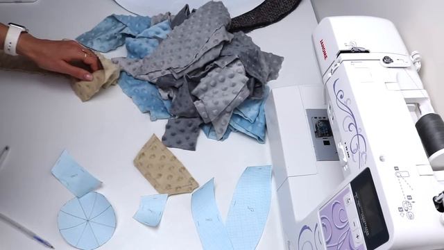 Из ОСТАТКОВ и ОБРЕЗКОВ ткани и утеплителя СШИЛА теплую и уютную лежанку для кошки - DIY смотреть онлайн