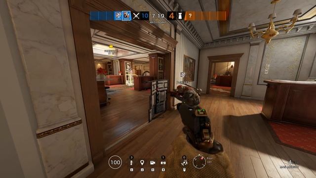 ПРО-ИГРОКИ ИСПОЛЬЗУЮТ ЭТИ ФИШКИ в Rainbow Six Siege смотреть онлайн