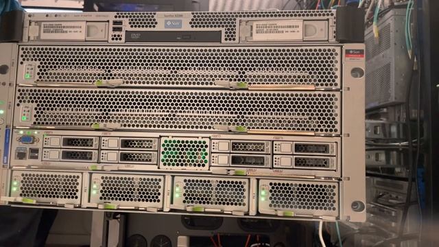 Oracle Sun T4-4 Server bootup noise смотреть онлайн