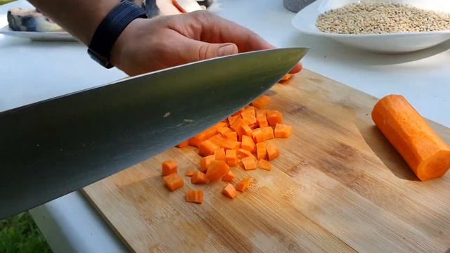 Уха в казане на костре из осетра смотреть онлайн