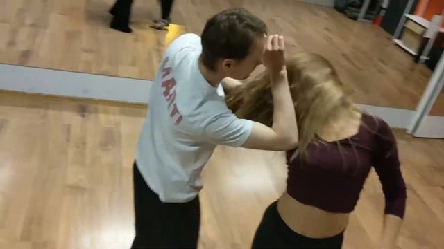 Marti and Julia - another Zouk improvisation смотреть онлайн