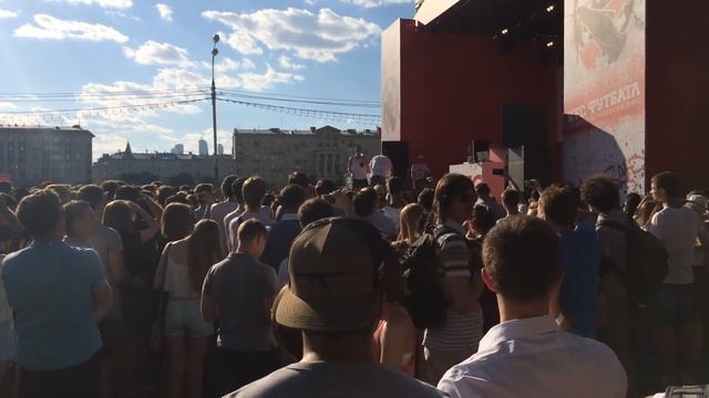 Битбокс, очень круто!) слушать в наушниках!)) смотреть онлайн