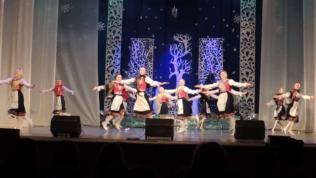 Танец "Зимние забавы" 2017г. смотреть онлайн
