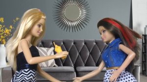 ❀ Барби   Видео с куклами для девочек Болит Живот Barbie