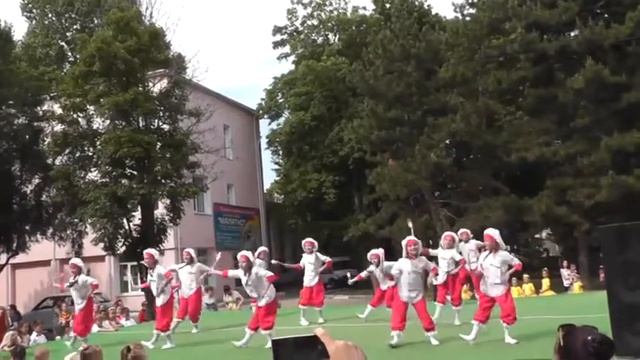 Хореографический ансамбль "Созвездие" \ номер" Варись кашка" смотреть онлайн