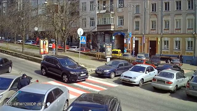 Dahua HAC-HFW1200D смотреть онлайн