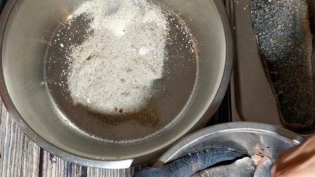 #балыкизрыбысом #рыбныйбалык Балык из рыбы Сом /Невероятный деликатес/приготовте не пожалеете смотреть онлайн