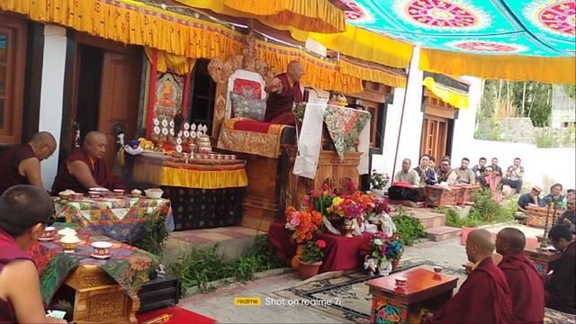 full teaching video of His holiness chetsang rinpoche to the people of khaltsi.. смотреть онлайн