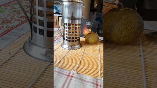 Чай черный в цитрусе со вкусом банана.