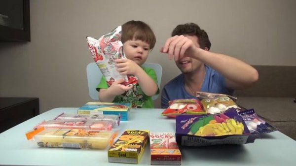 ВЛОГ пробуем ЯПОНСКИЕ СЛАДОСТИ ✪ ОТКРЫВАЕМ посылку с ЯПОНСКИМИ ДЕСЕРТАМИ ツ MaxiKids