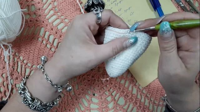 МК вяжем ушки.Зайка №2.Своими руками. смотреть онлайн