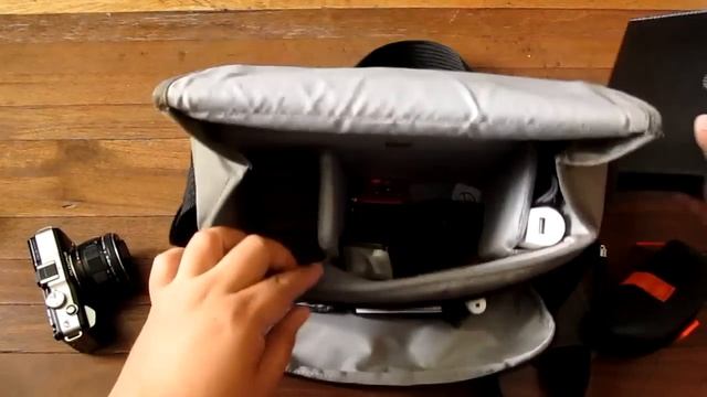 Lowepro Event Messenger 150 Review - Medium-Sized Camera Bag For PHP 3,000 / US$60 смотреть онлайн