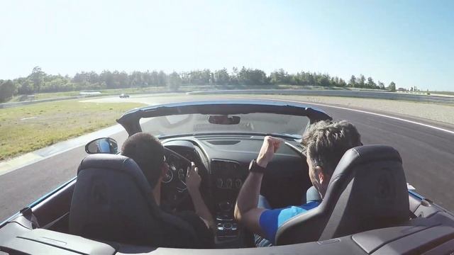 Lamborghini Huracan, BMW M4 GTS ve Audi R8 ile Modena'da yanlamak смотреть онлайн