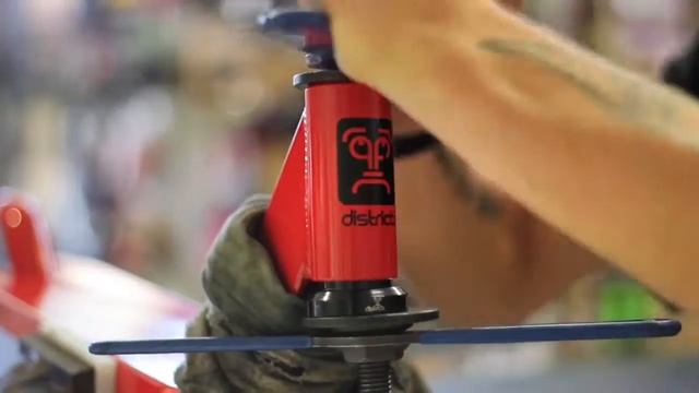 SkaterHQTV - How to install headset cups смотреть онлайн