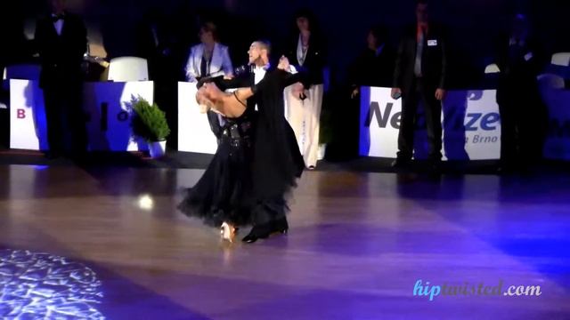 Bjorn Bitsch - Ashli Williamson, Brno Open 2012, WDSF int. open standard, final - solo slowfox смотреть онлайн