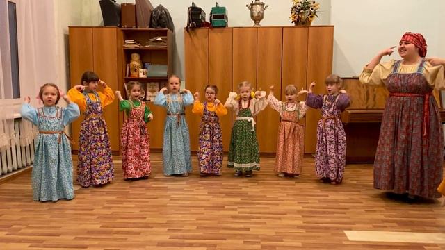 Русские народные «потешки» Детский фольклорный ансамбль «Вербочка» (подготовительная группа) смотреть онлайн