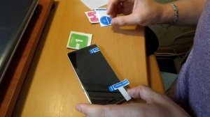 Поклейка защитного стекла / How to install Tempered Glass Properly using Guide Stickers