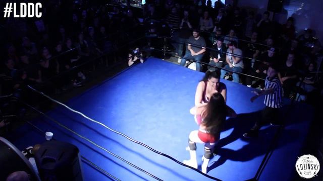 Stacy Thibault vs. Eve vs. Kira vs. Vanessa Kraven vs. Mary Lee Rose (Gauntlet Match) смотреть онлайн