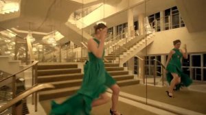 Рекламный ролик Kenzo World с Маргарет Куэлли – полная версия