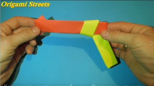 Как сделать пистолет из бумаги. Оригами пистолет. Оружие из бумаги.mp4