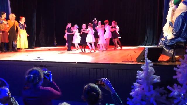 #silverdanceclub #sergeevasophia #новыйгод2018 #венскийвальс #волшебныешахматы 20 12 17 смотреть онлайн