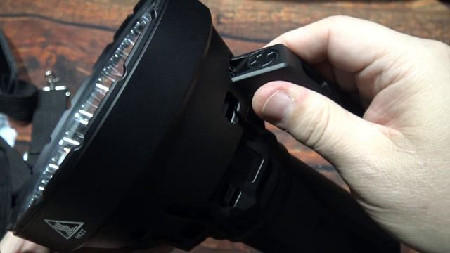 Imalent MS32 Flashlight Kit Review - Worlds Brightest Flashlight! 200k Lumens, 32 Cree XHP70.2 LEDs