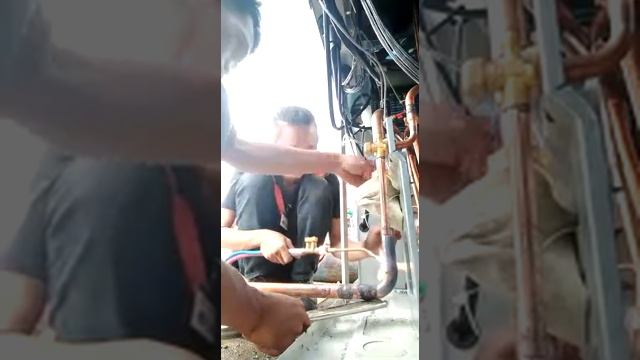 Mitsubishi Electric VRF installation : Brazing Refrigerant line смотреть онлайн