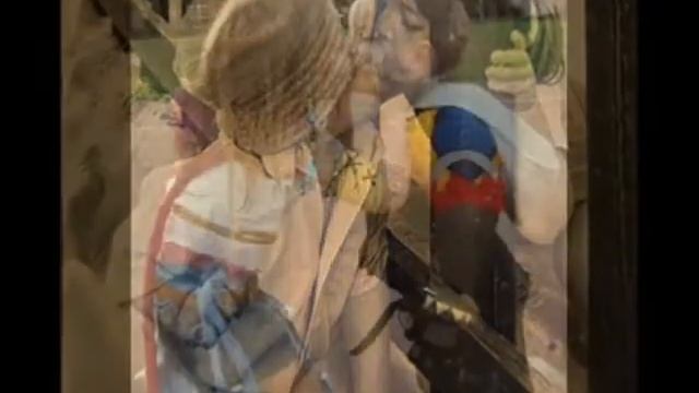 ДЕНЬ ПОЦЕЛУЕВ У ДЕТЕЙ автор клипа Зоя Боур-Москаленко смотреть онлайн
