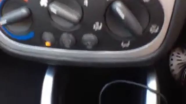 Holden Tigra Opel Vauxhall interior controls and dashboard смотреть онлайн