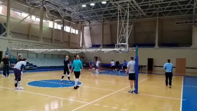 Тренировка волейбольной команды "Сахалин" в Казани 30.02.18 смотреть онлайн
