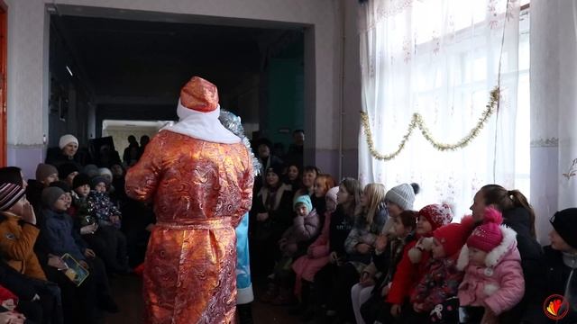 НОВЫЙ ГОД – ДЛЯ ВСЕХ ДЕТЕЙ! | УТРЕННИК В ЛИСИЧАНСКОЙ ШКОЛЕ №6 | НОВОДРУЖЕСК 2024 смотреть онлайн