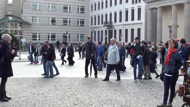 Поездка в Hattingen SCHONE STERNE 2015. Берлин. Бранденбургские ворота со стороны ГДР