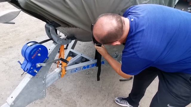 Транспортировочный тент на лодке Салют 480 PRO смотреть онлайн