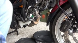 Honda NC 750X Установка радиатора и расширительного бачка замена антифриза
