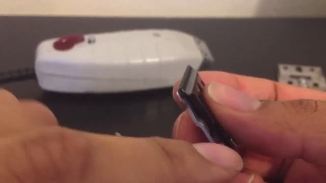 How To: Adjust/Set - Andis Trimmer Blades | By: Chuka The Barber смотреть онлайн