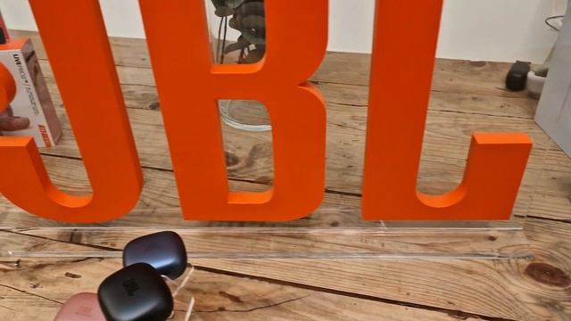 Pruebo los JBL TOUR PRO 2 y todas las novedades que vendrán en 2023 de la mano de JBL смотреть онлайн