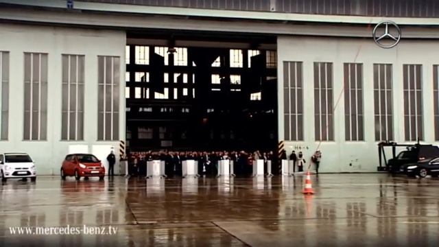 Mercedes-Benz TV: Safety instructor Nico Rosberg. смотреть онлайн