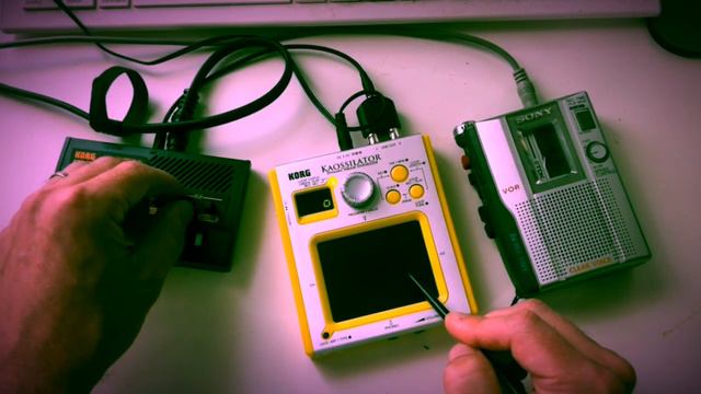 Train to Glitchville (Monotron Delay, Kaossilator, & Tape Loop) смотреть онлайн