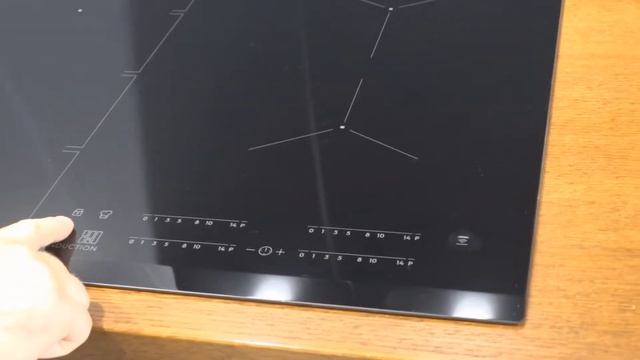 Индукционная панель Electrolux - демонстрация работы функции Hob2hood смотреть онлайн