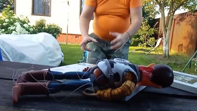 История игрушек 2 в реальной жизни сцена с похищением Вуди смотреть онлайн