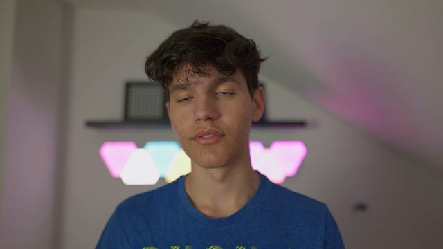 Nanoleaf Lights Panels Review // Make your DREAM STUDIO with this Lights! смотреть онлайн