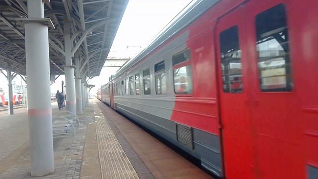 Электропоезд ЭД4М-0312 Платформа Кусково. смотреть онлайн