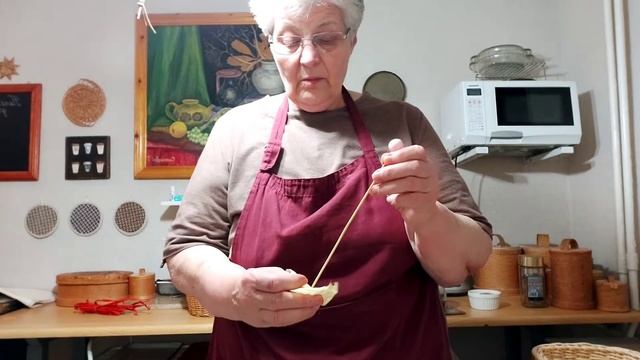 ХРИЗАНТЕМЫ из листьев кукурузы. ч.1 Мастер-класс смотреть онлайн